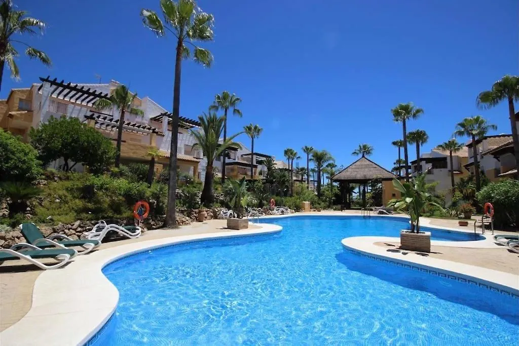 Apartamento En Primera Linea De Playa Marbella 0*,  Spanyolország